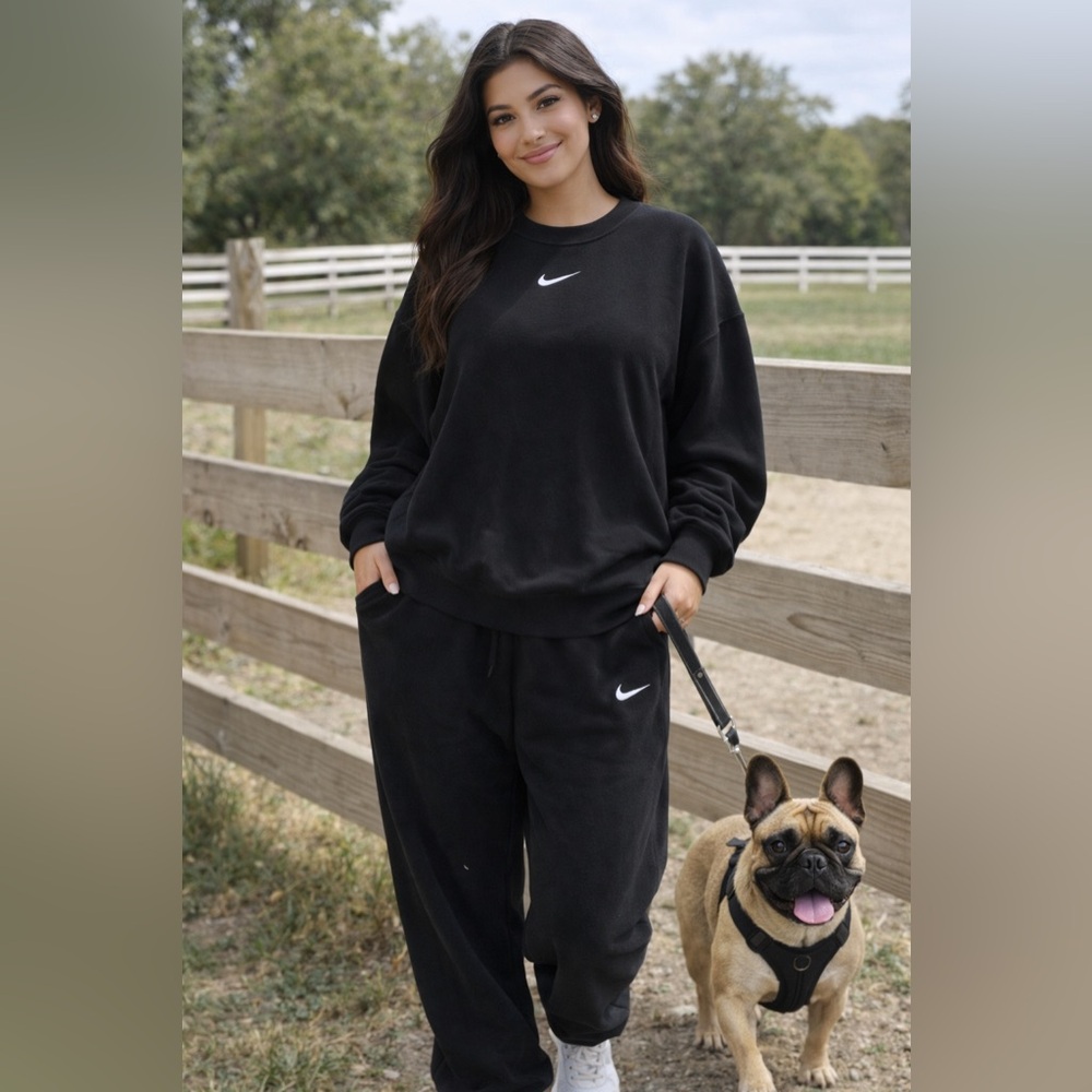 🖤✨ Nike Oversized Sweat Set – Size Medium ✨🖤